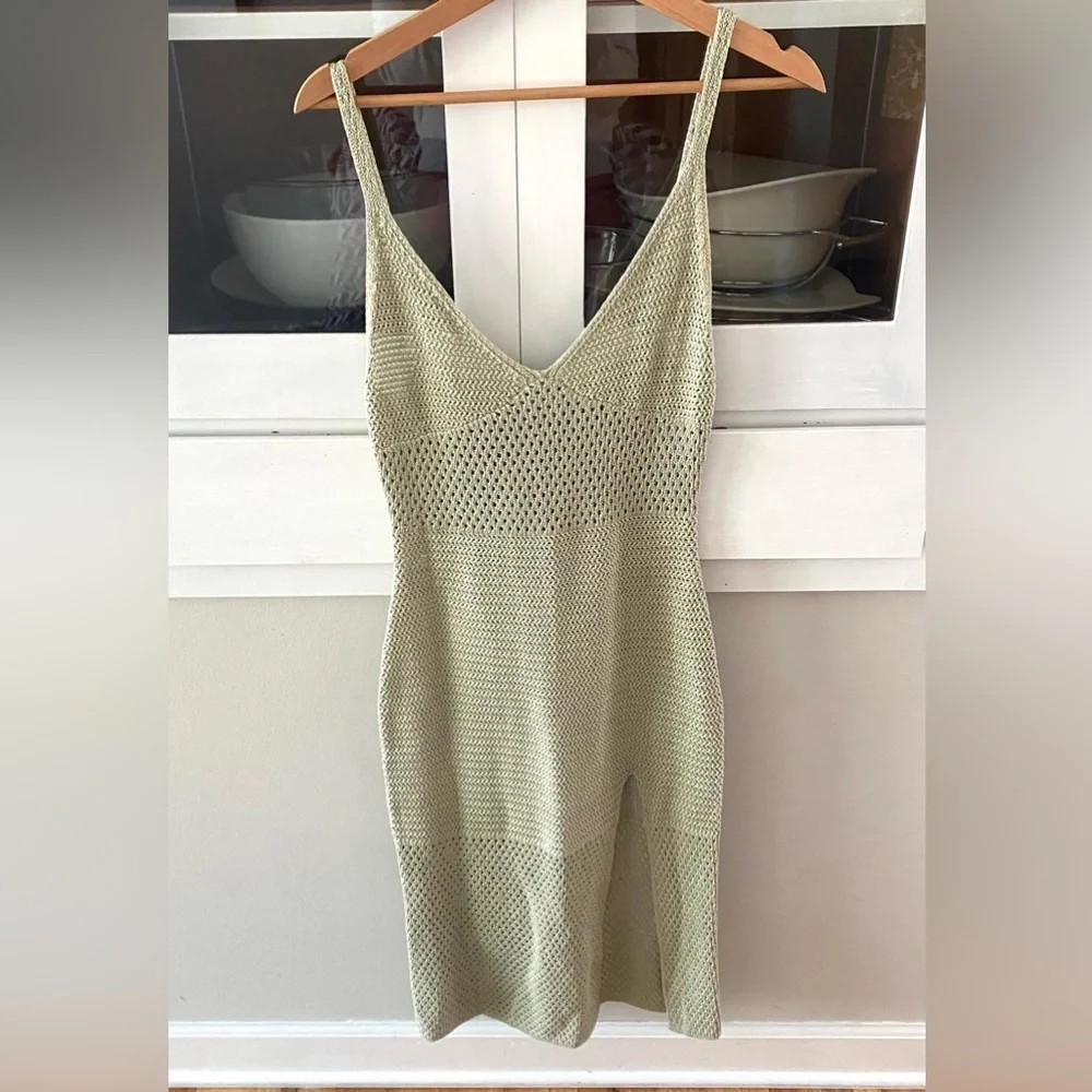 Aritzia Wilfred Evie Crochet Knit Midi Dress Green Size Small Side Slit